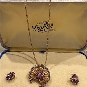 Vintage necklace and clip earrings